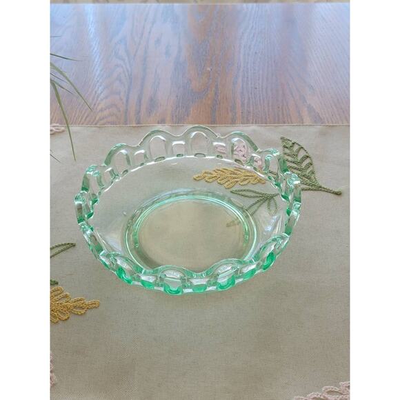 Vintage Green Depression, Uranium Glass Bowl, Lace Edge Lancaster Glass - Picture 4 of 6